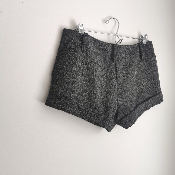 Shorts - Picture 5 of 6